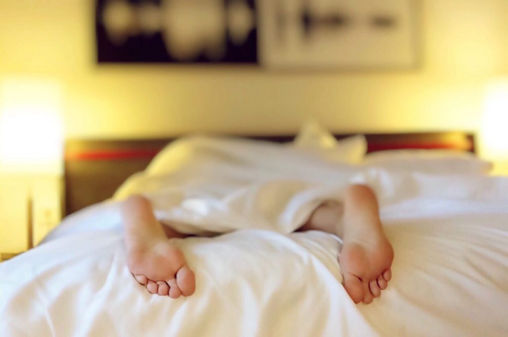 what causes yellow stains on mattress