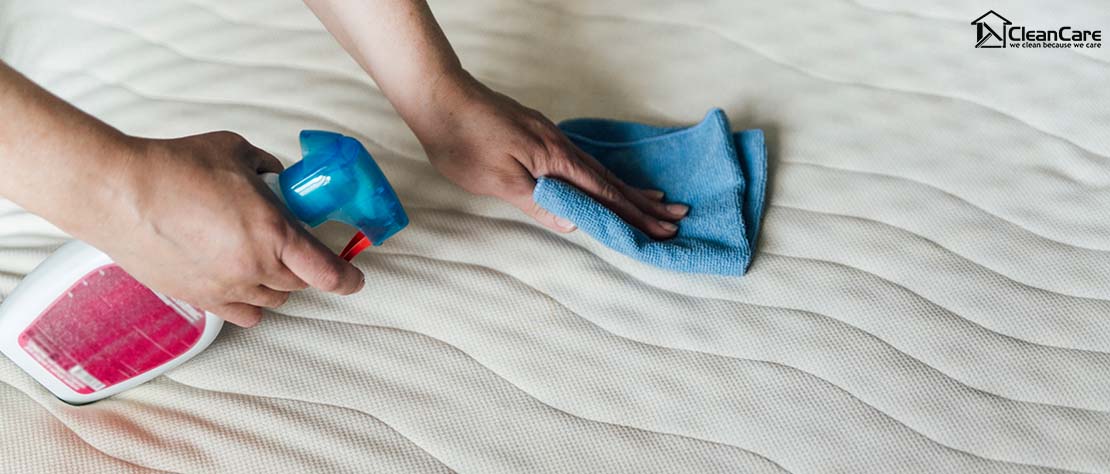 Mattress cleaning in Singapore sanitising and disinfecting the mattress